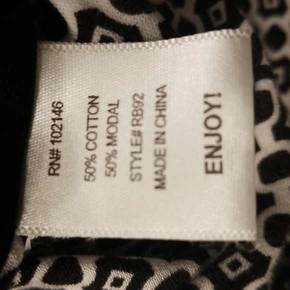 💕MICHAEL STARS💕 Reversible Bath Robe ~ Black & White Geometric Print Medium - Picture 7 of 8